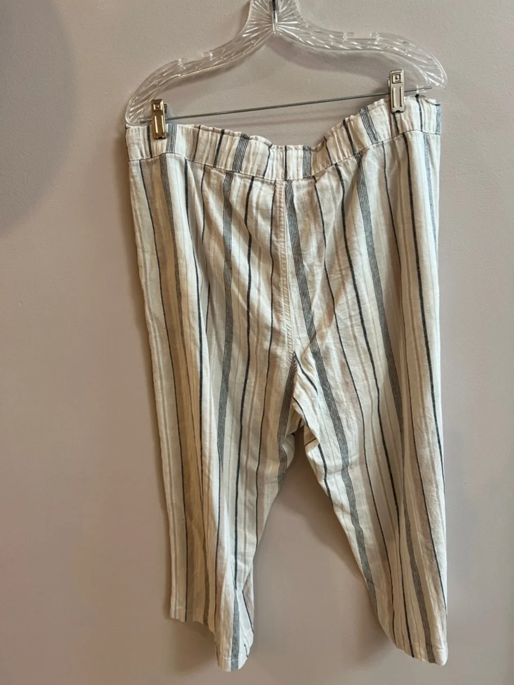 Dash Cream and Gray Striped Linen/Rayon Capris Size Large - Picture 3 of 3